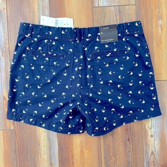 Banana Republic Hampton Fit Anchor Print Shorts 6 - Picture 2 of 2